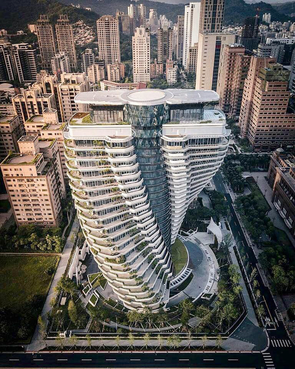 This Twisting Carbon-Absorbing Tower in Taipei Will Soon Be Completed