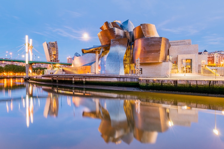 Famous Museum Architecture Famous Museums Guggenheim Bilbao