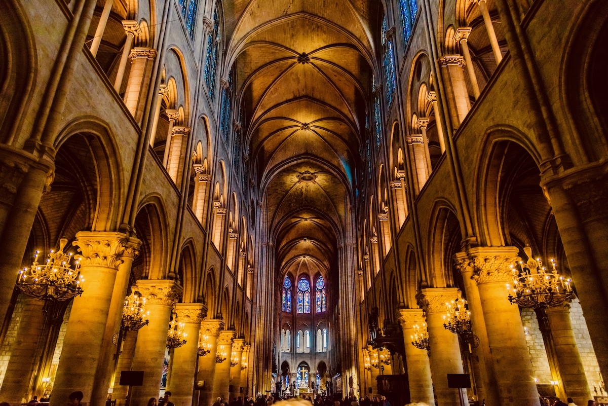 5 Incredible Buildings That Embody the Characteristics of Gothic Architecture