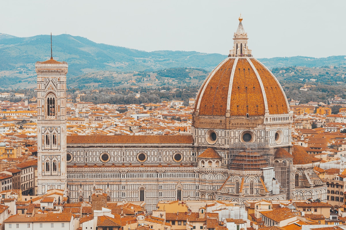 5 Incredible Buildings That Embody the Characteristics of Gothic Architecture