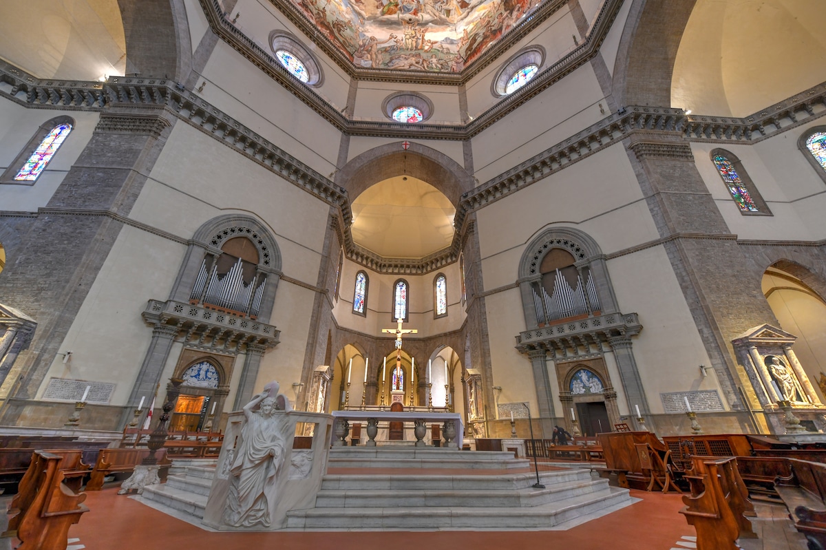 5 Incredible Buildings That Embody the Characteristics of Gothic Architecture