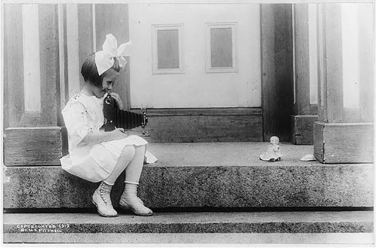Folding Autographic Brownie Camera