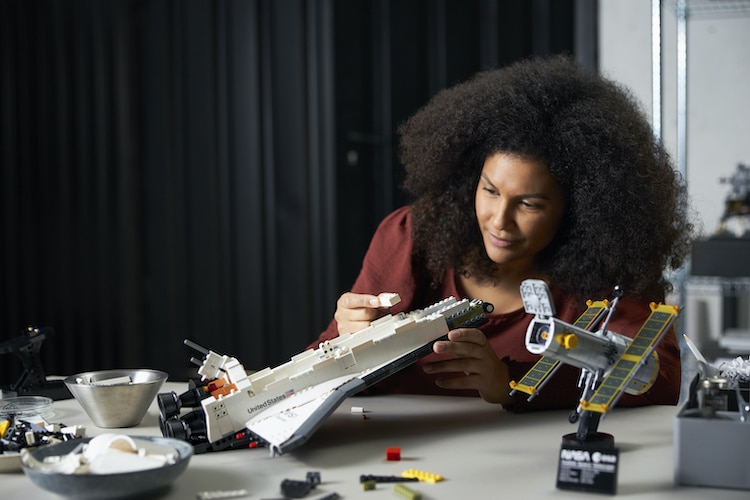 LEGO NASA Space Shuttle Discovery set