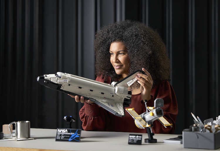 LEGO NASA Space Shuttle Discovery set