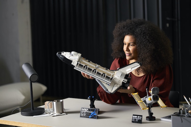 LEGO NASA Space Shuttle Discovery set