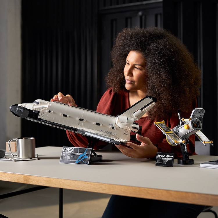 LEGO NASA Space Shuttle Discovery set