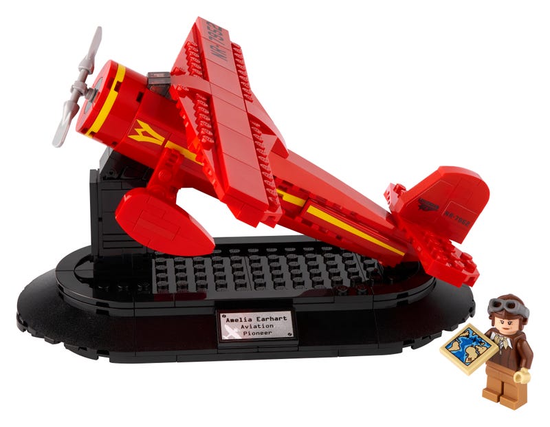 Amelia Earhart LEGO Set
