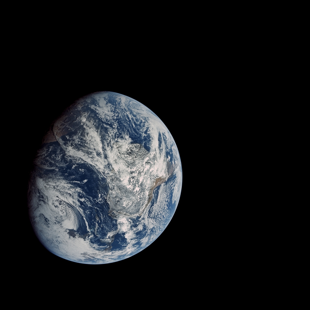 - ViralBandit View of Earth from the Apollo Mission to the Moon