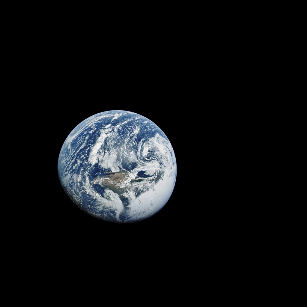 - ViralBandit View of Earth from the Apollo Mission to the Moon