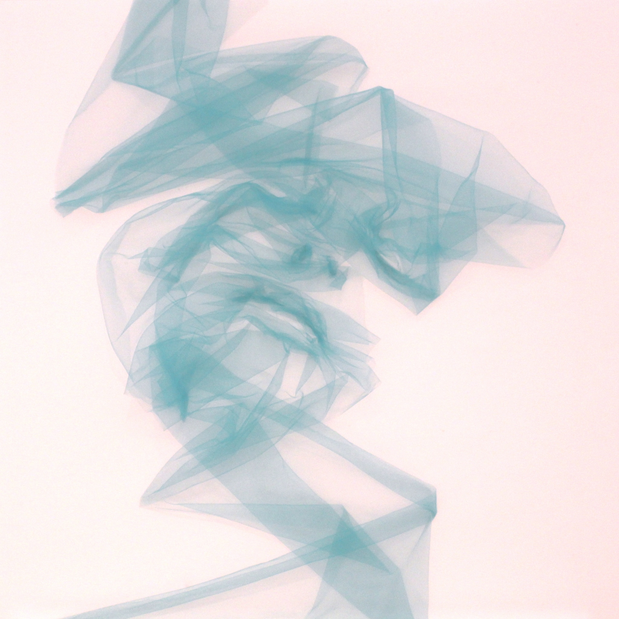 Benjamin Shine Tulle Fabric Flow Series