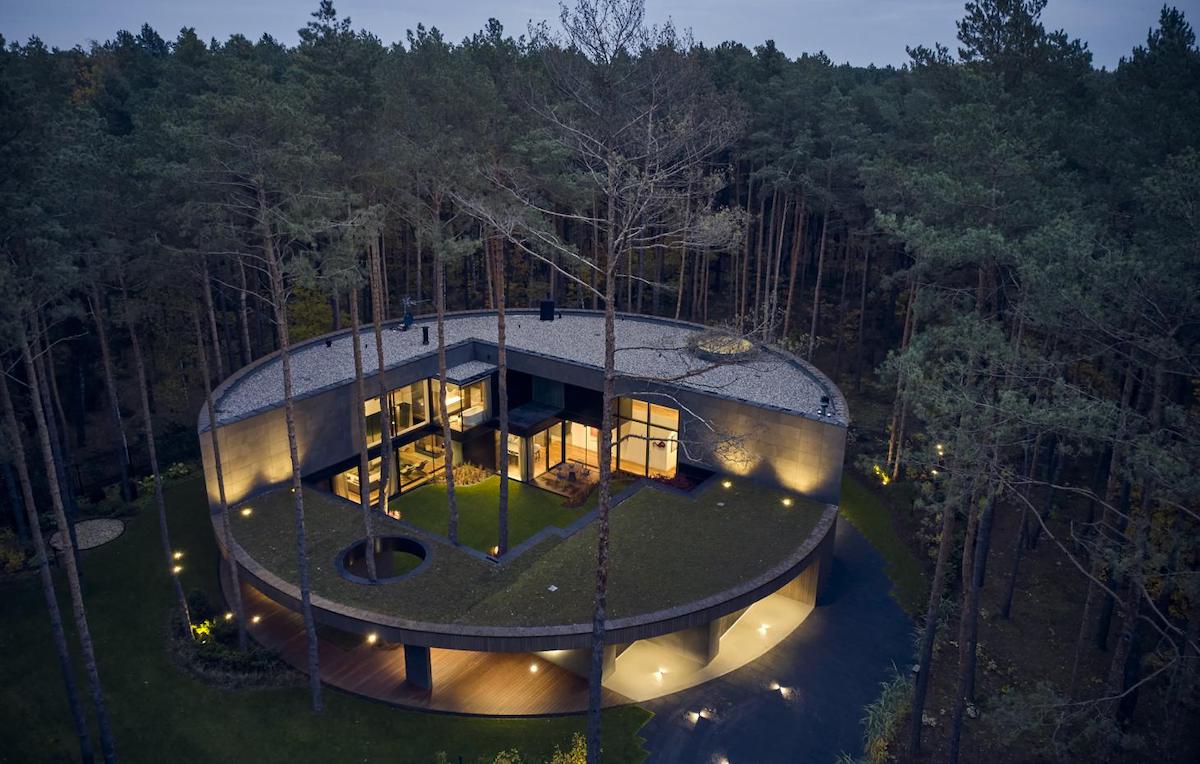 TCircular Home in the Woods