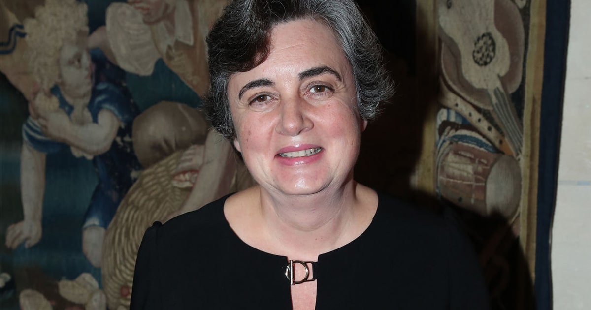 louvre-museum-first-female-president-laurence-des-cars-thumbnail.jpg - ViralBandit