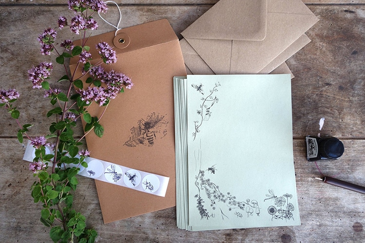Woodland Stationary Set