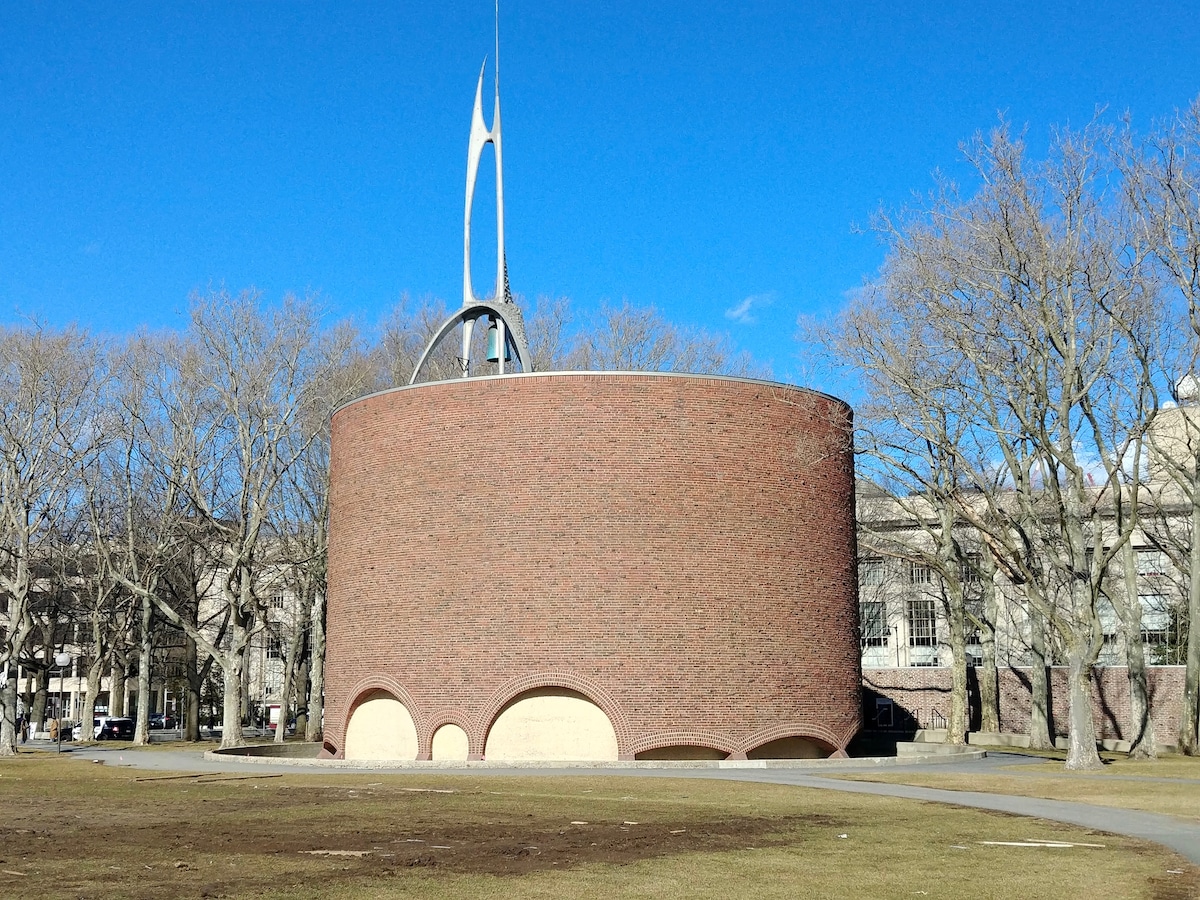 MIT Chapel by Eero Saarinen