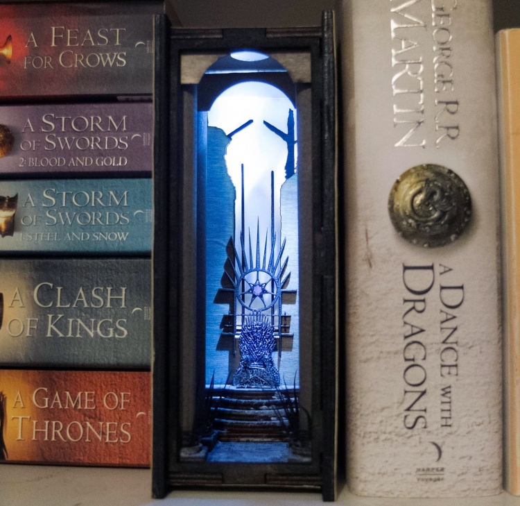 Bookshelf Decor by Le 3 Befane