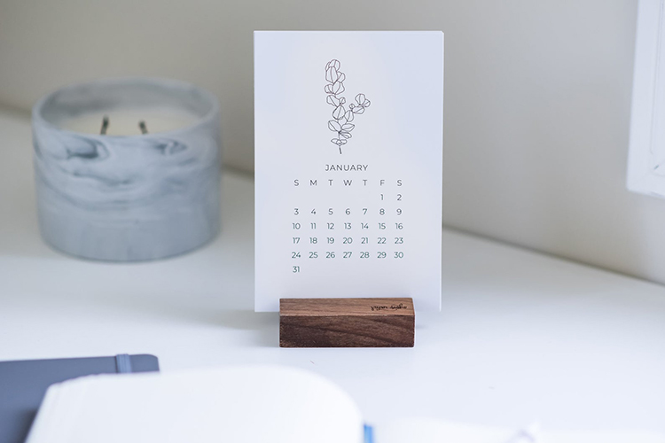 Minimalist Desk Calendar