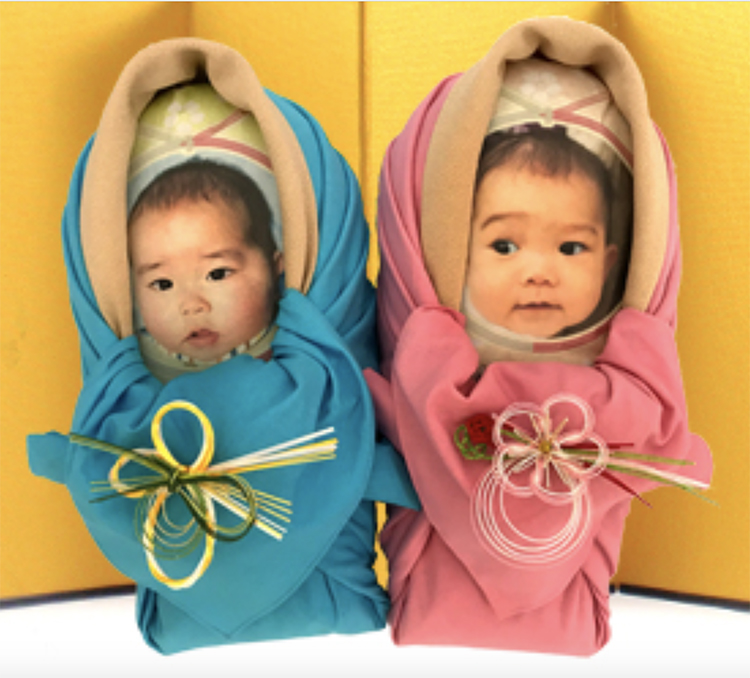 Japanese Families Are Sending Bags of Rice as “Newborns” for Relatives to Hugs