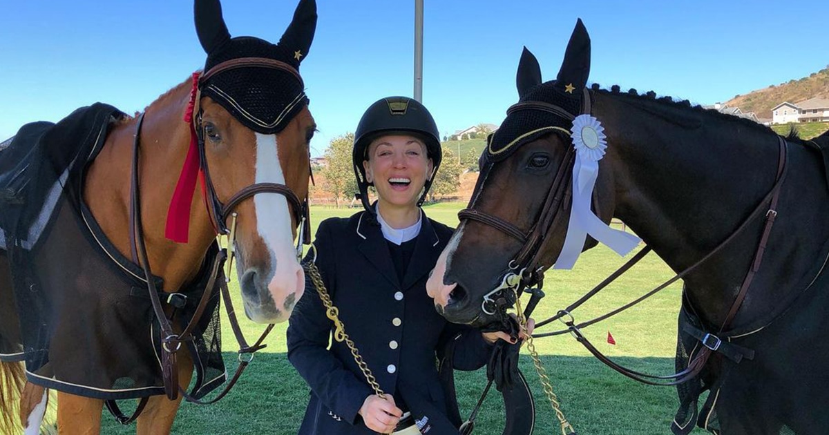kaley-cuoco-olympic-horse-punched-by-coach-thumbnail.jpg - ViralBandit