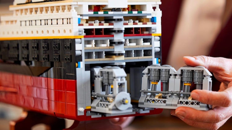 Titanic LEGO Set