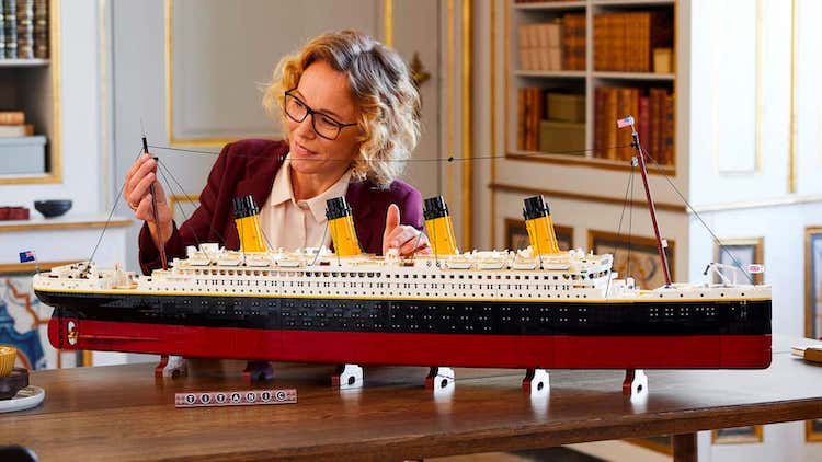 Titanic LEGO Set