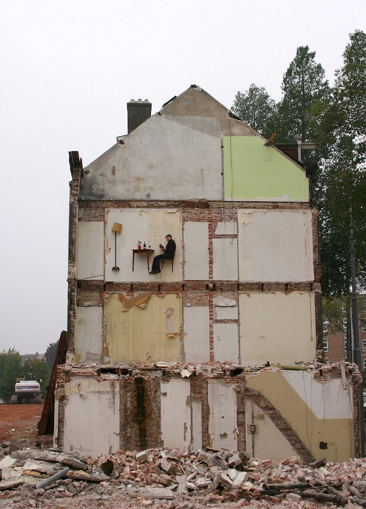 Artist Thierry Mandon Performance Art