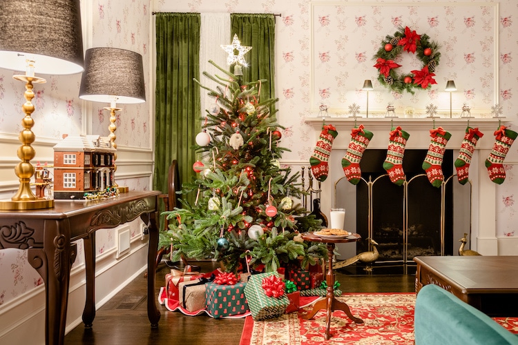 You Can Book the Home Alone House on Airbnb