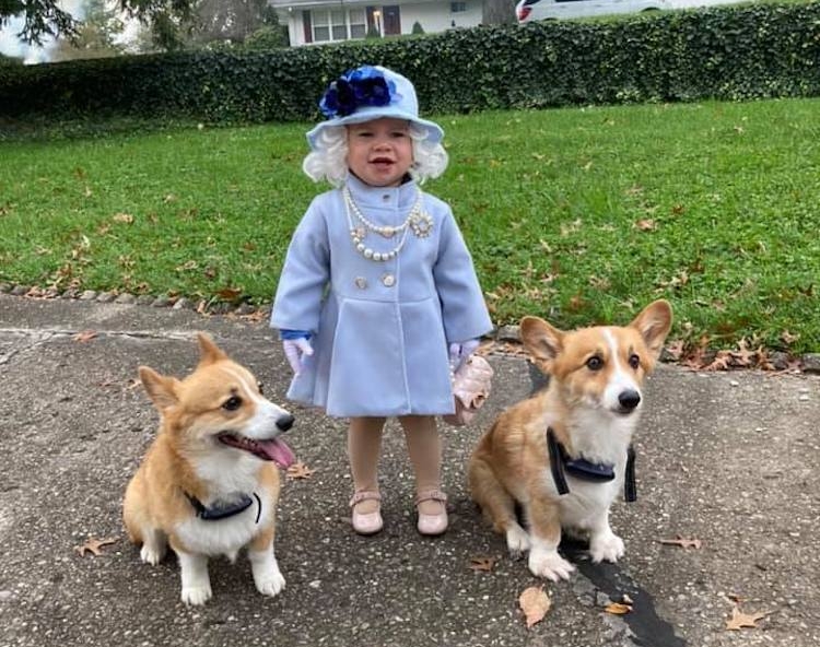 Queen Elizabeth II Sends Letter to Toddler With Queen Halloween Costume