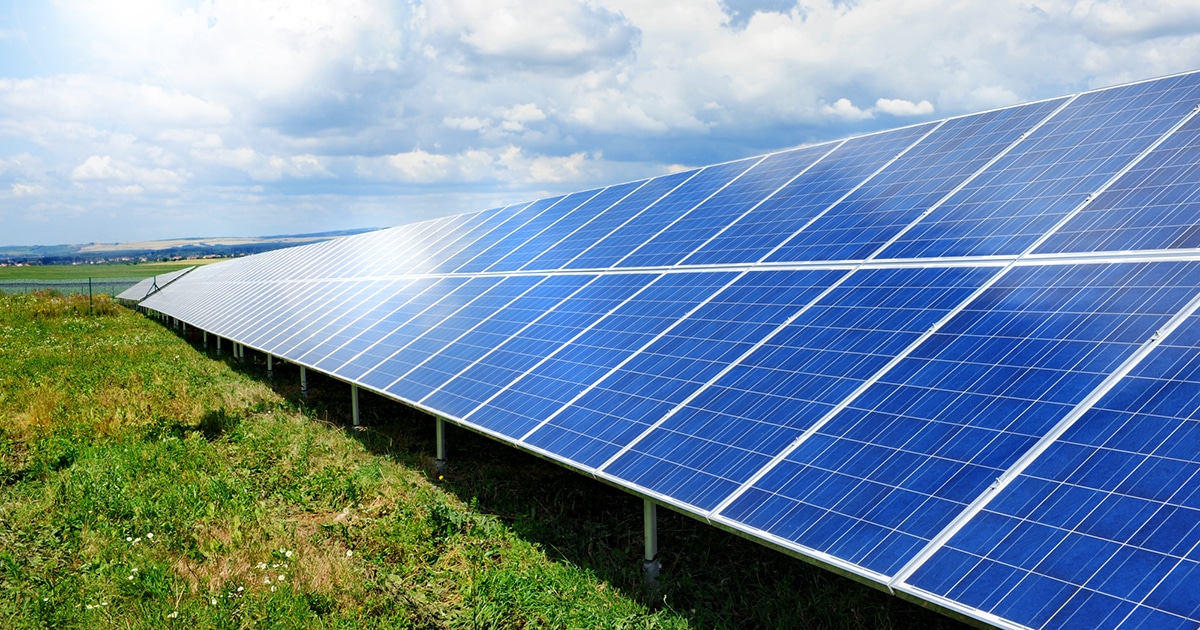 solar-panel-night-thumbnail-3.jpg - ViralBandit