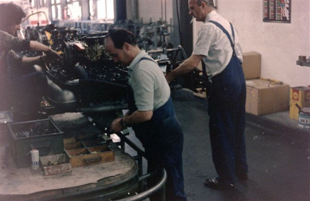 1970s-porsche-factory-5