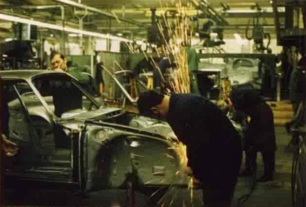 1970s-porsche-factory-6