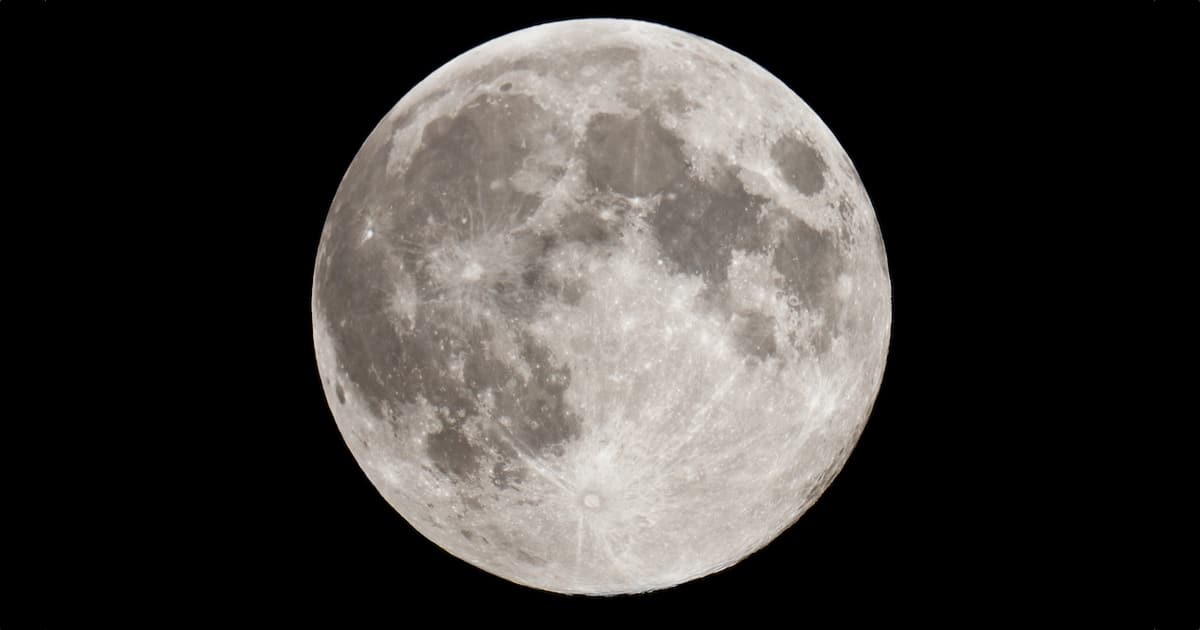 facts-about-the-moon-thumbnail-1.jpg - ViralBandit