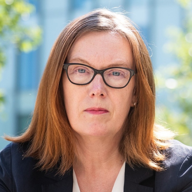 Dr Sarah Gilbert