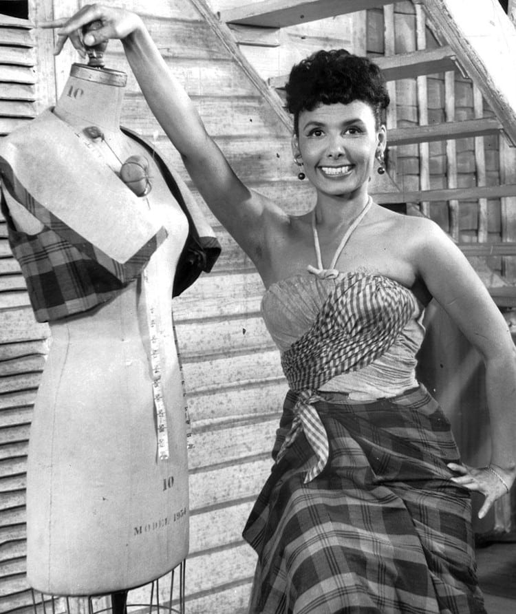 Lena Horne Becomes the First Black Woman to Have Broadway Theater Named After Her