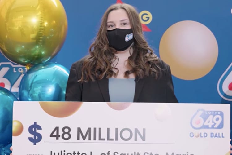 18-Year-Old Who Donated Her Savings to Earthquake Victims as a Child Wins the Lottery on Her First Try