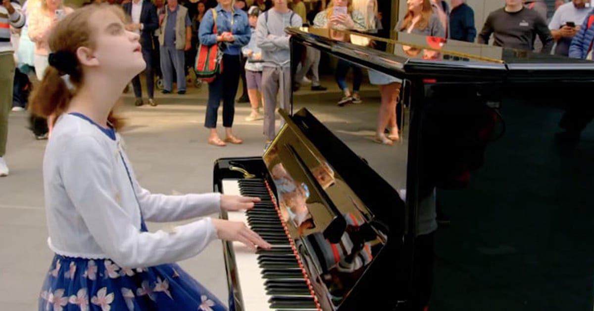lucy-blind-piano-thumbnail-1.jpg - ViralBandit