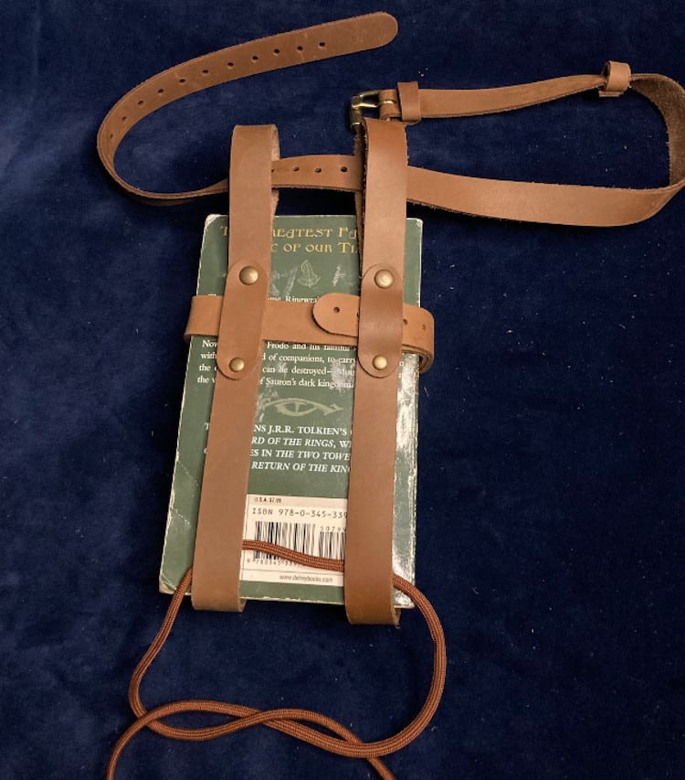 Leather thigh book holster