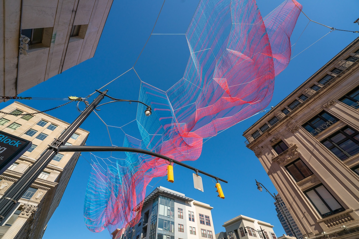 Installation in Columbus, Ohio, by Jannet Echelman