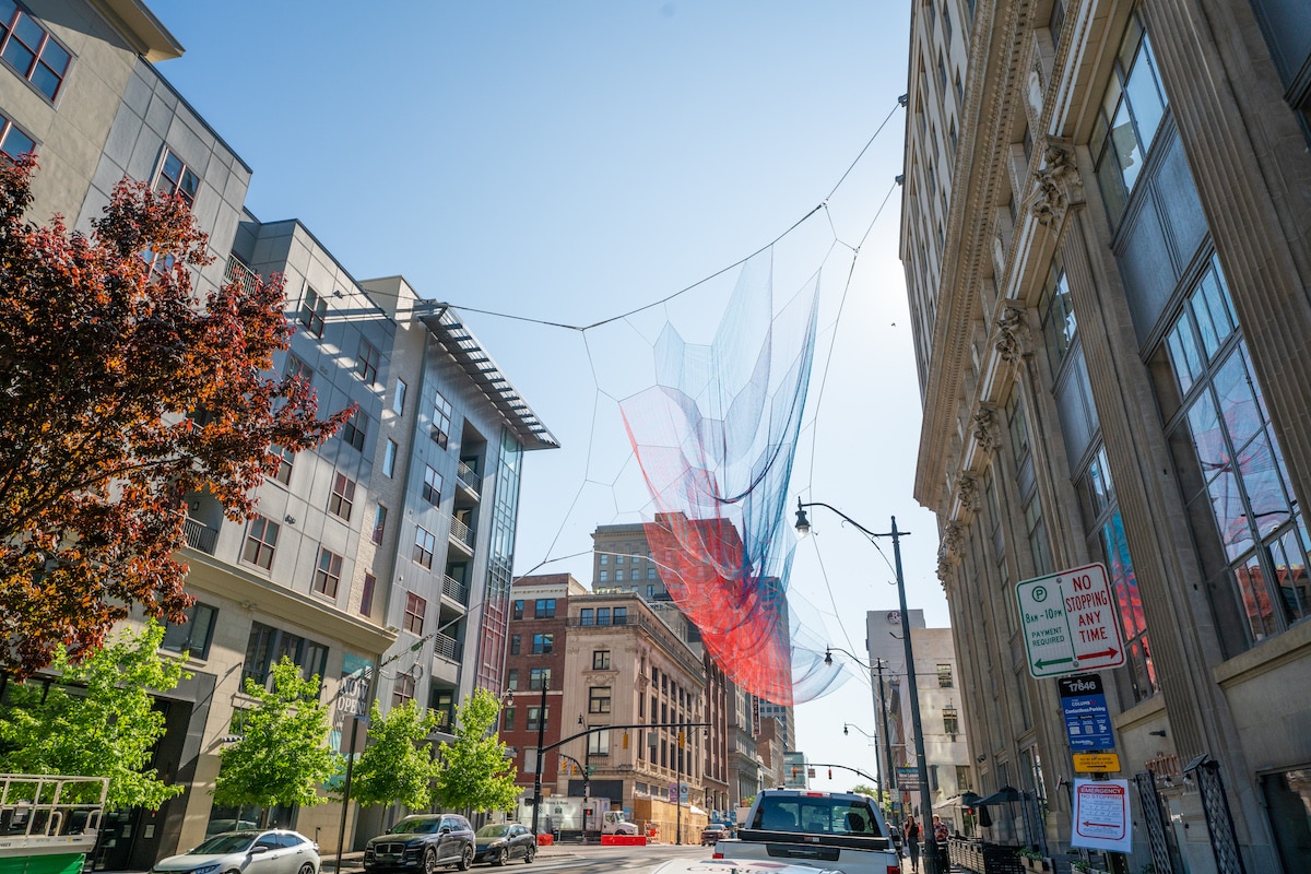 Installation in Columbus, Ohio, by Jannet Echelman