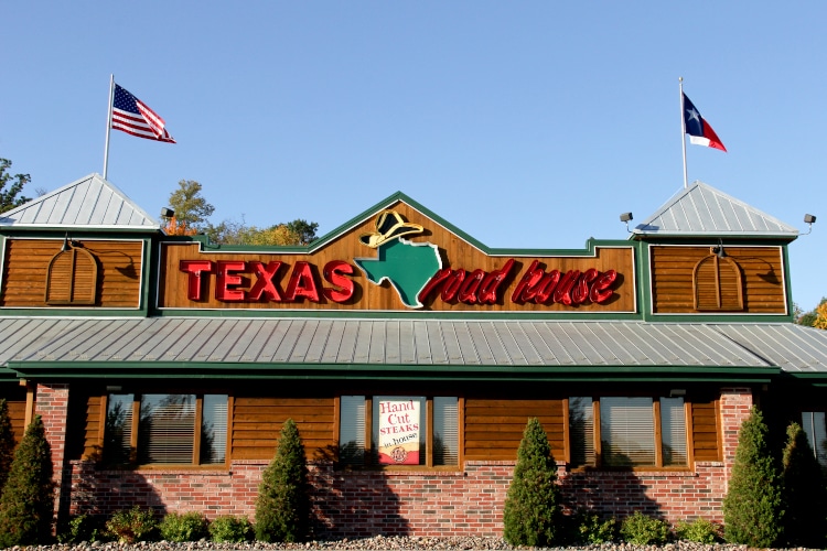 Front of Texas Roadhouse restaurant