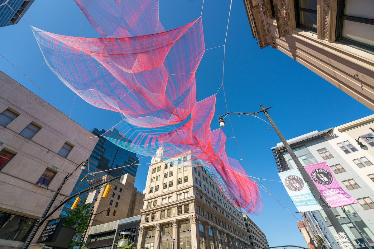 Installation in Columbus, Ohio, by Jannet Echelman