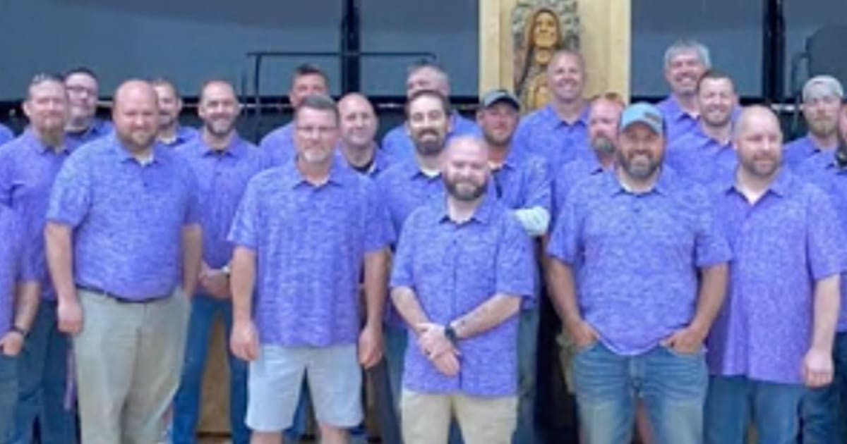 same-shirt-prank-dad-thumbnail.jpg - ViralBandit