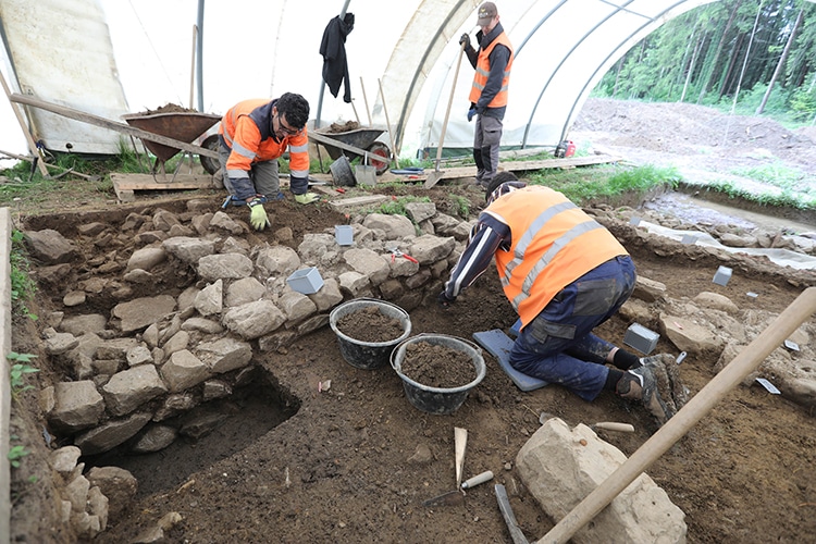2,000-Year-Old Ruins of Stone Roman Building Found in Switzerland