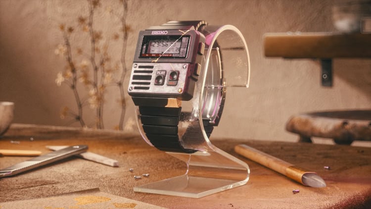 - ViralBandit Vintage watch with kintsugi repairs