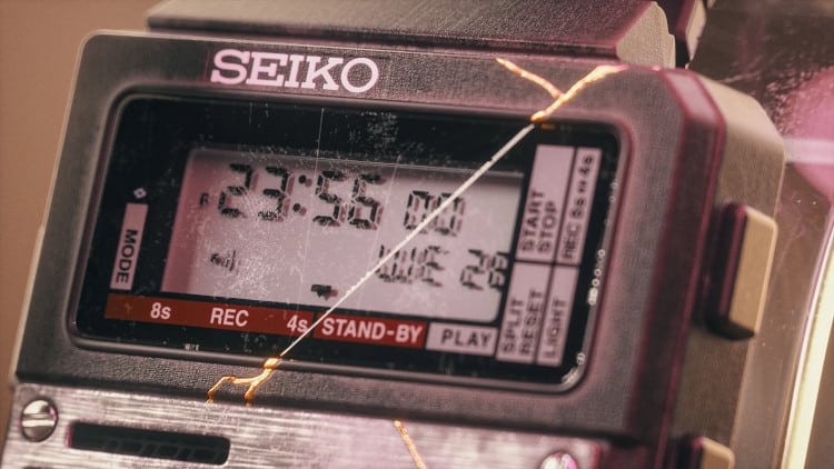 - ViralBandit Vintage watch with kintsugi repairs