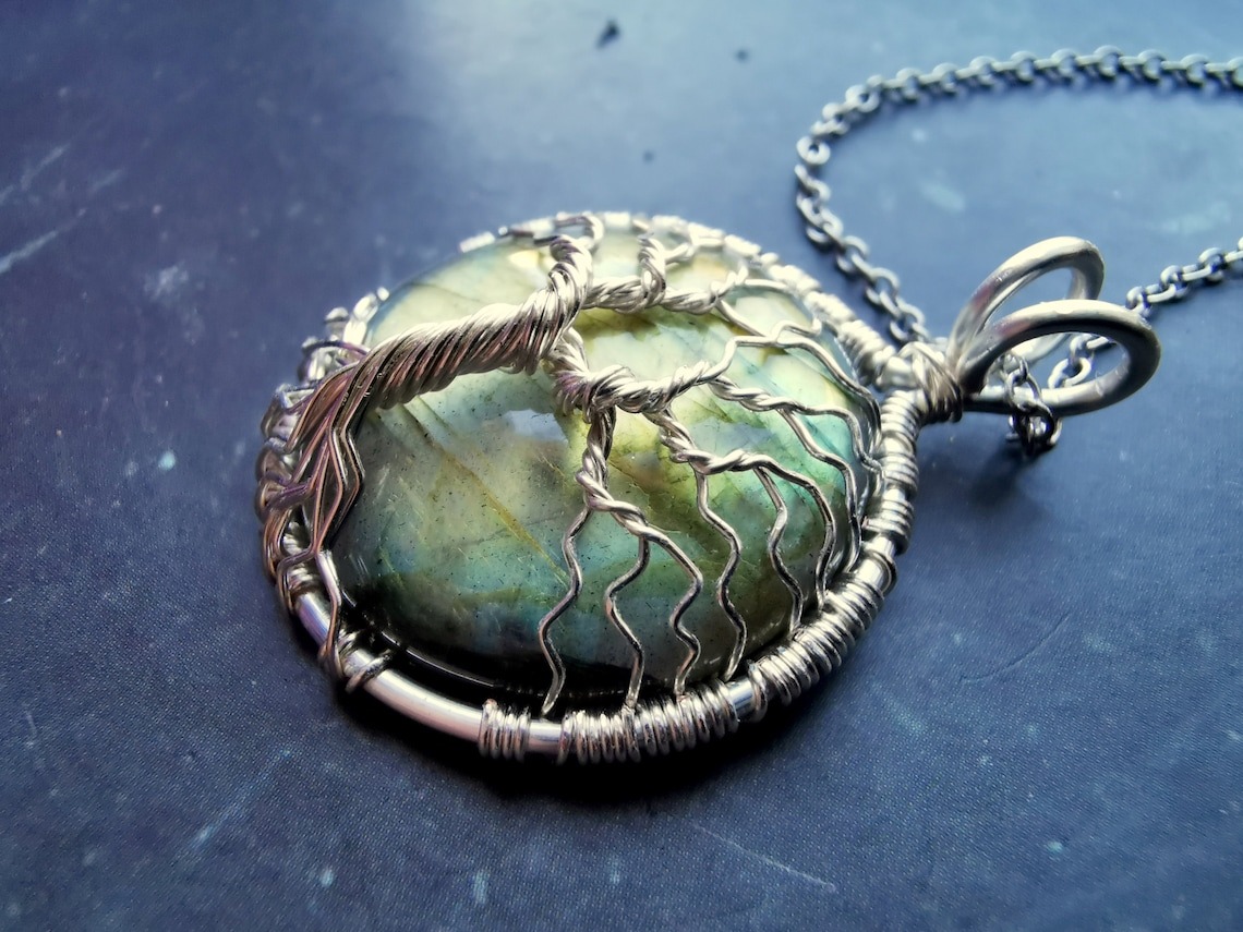 Artist Makes A Fanntasy-Inspired Jewelry With Labradorite Gemstone